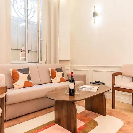 Luxe Rouvet I Netflix I Calme * Parigi