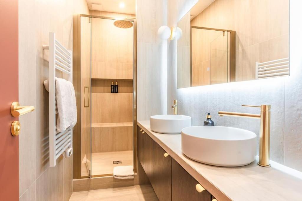 Luxe Rouvet I Netflix I Calme Parigi