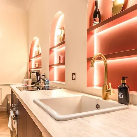 Luxe Rouvet I Netflix I Calme * Paris